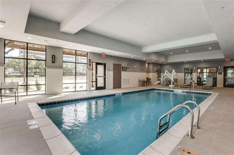 21 Hotels with Indoor Pools in Dallas, TX