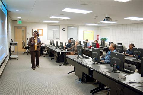 Computer Training - Enoch Pratt Free Library