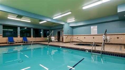 Amenities & Services - Holiday Inn Express & Suites - Everett