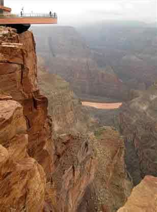 Grand Canyon Skywalk: sulle nuvole del Grand Canyon West