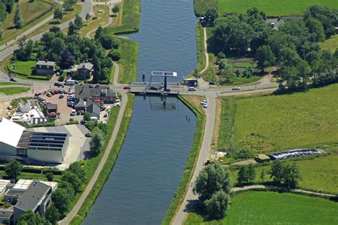 Beweegbare Bridge in Haren, Groningen, Netherlands - bridge Reviews ...