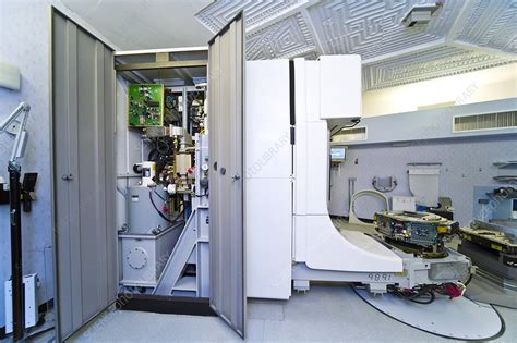 Linear accelerator - Stock Image - M705/0191 - Science Photo Library