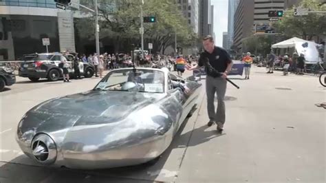 2023 Houston Art Car Parade draws thousands to downtown Houston - ABC13 Houston