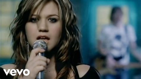 Kelly Clarkson - Breakaway (VIDEO) Chords - Chordify