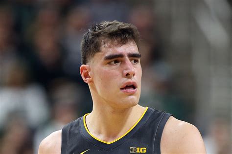 Iowa Basketball: Luka Garza Should’ve Been First Hawkeye to Win ...