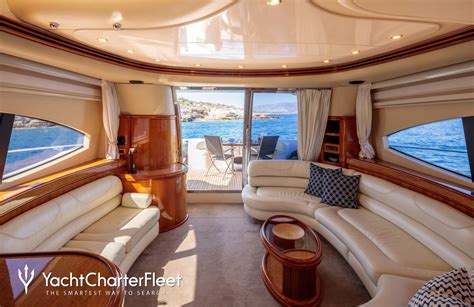 DREAM Yacht Photos - 21m Luxury Motor Yacht for Charter