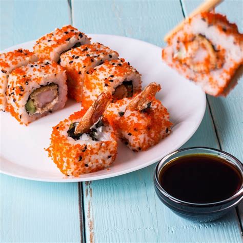 Sushi Calories: Oh my! You should avoid some of these rolls | Japanese food traditional, Food ...