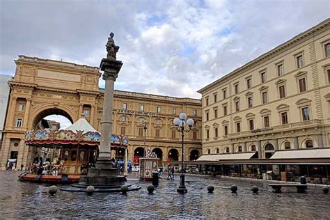 Piazza della Repubblica, plein in Florence