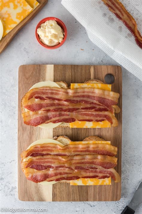 Bacon Grilled Cheese Sandwich Recipe • MidgetMomma