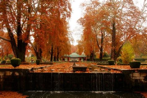 Shalimar Garden, Srinagar - Timings, Entry Fee, Best Time to Visit