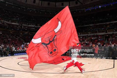 164 Chicago Bulls Flag Stock Photos, High-Res Pictures, and Images ...