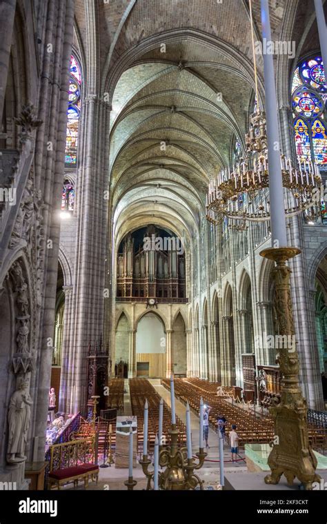 Basilica of Saint-Denis. Interior view, Paris, france Stock Photo - Alamy