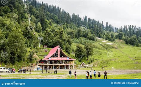 Solang Valley, Manali, Himachal Pradesh Editorial Photo - Image of rope, hiking: 253287556