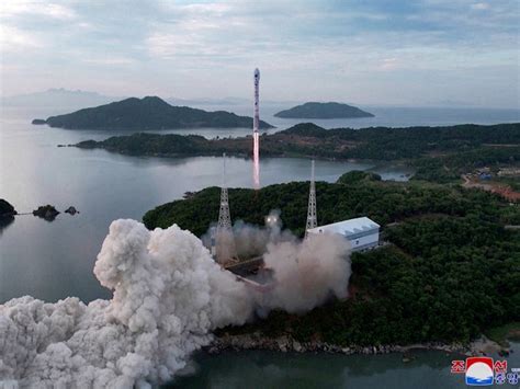 North Korea says ‘spy satellite’ launch is successful | News | Al Jazeera