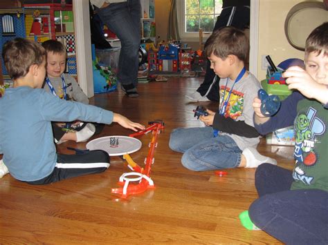 ROCmomma: Kids Birthday Party: Race Cars