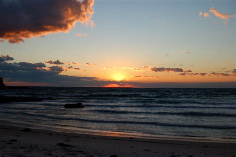 5:55 p.m. :: Old Silver Beach | Sunset, Old Silver Beach Fal… | Flickr