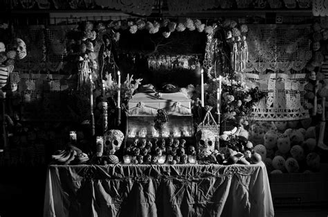 Pin by Cathey Merrill on Mexican Day of the Dead Altars | Home altar, First love, Altar