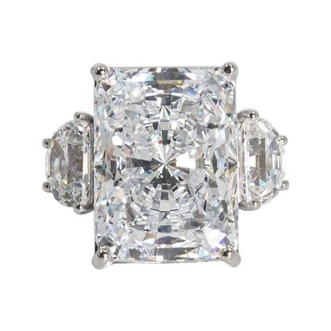 Magnificent Faux White 25 Carat Radiant Cut Diamond Ring For Sale at ...