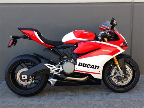 Review of Ducati Panigale 959 Corse 2018: pictures, live photos ...