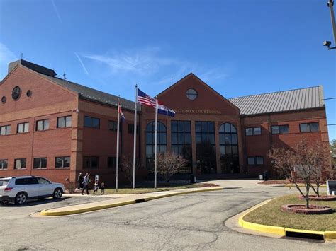 Phelps County Courthouse in Rolla, Missouri. Paul Chandler February 2019. | Courthouse, Missouri ...