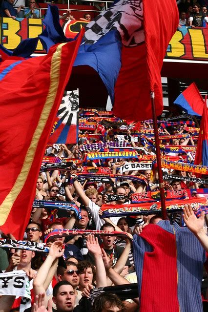 FC Basel fans | Basel fans at St Jakob-Park | Federico Mera | Flickr