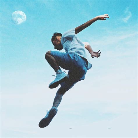 Parkour en la luna | Action pose reference, Dynamic poses, Male pose reference