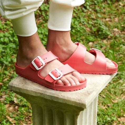 10 Most Comfortable Slide Sandals For Men and Women