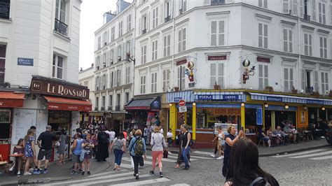 Parisian Cafés: The Center of Social Life in Paris | Modern Cities