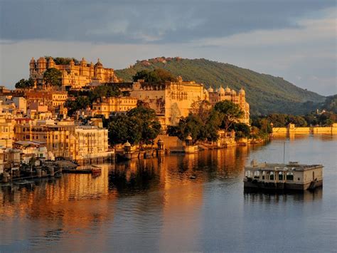 Udaipur, Rajasthan: Essential Things to Do + Places to Visit