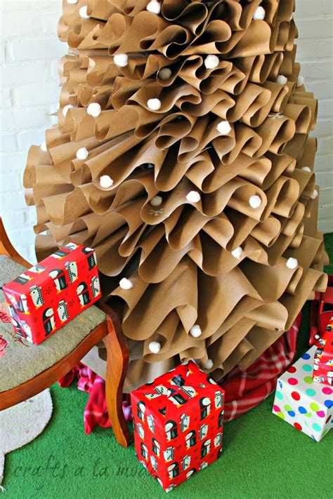 How to Make a Full-Size Brown Paper Christmas Tree - Crafts a la mode