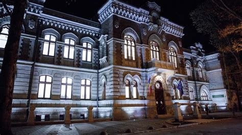 National Art Museum of Moldova | Sightseeing | Chisinau