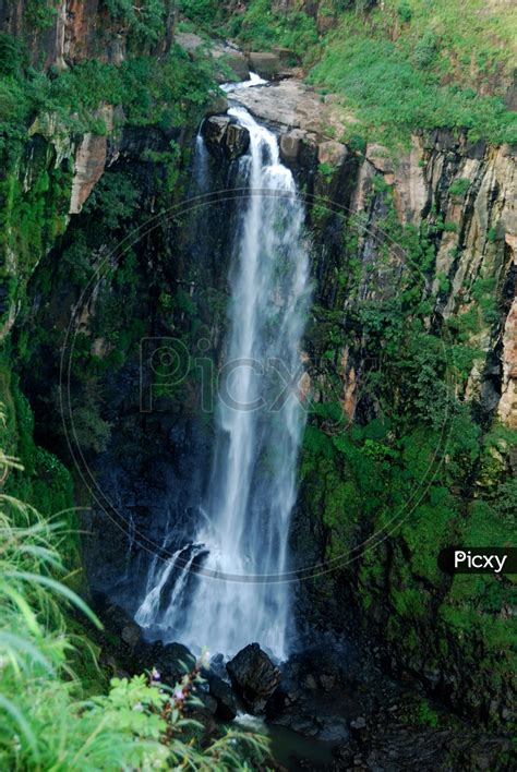 Image of Waterfall at Chikhaldara, Maharashtra-GB222123-Picxy