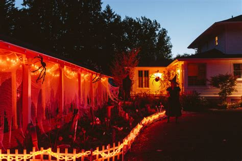 Our DIY Halloween Graveyard (+ My Favorite Halloween Decoration To Make ...