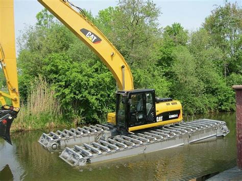 semitrckn: Cat 320 LBC-A swamp excavator - TR Scrapbook