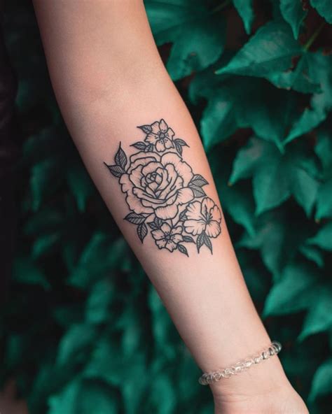 Flowers by Dżudi Bazgrole - Tattoogrid.net