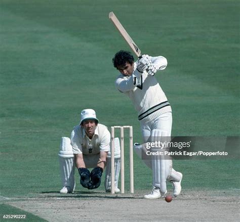 Sunil Gavaskar Photos and Premium High Res Pictures - Getty Images