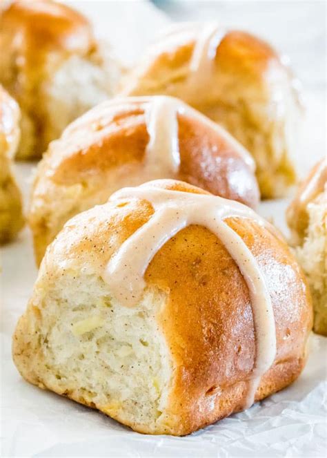 No Knead Hot Cross Buns - Jo Cooks