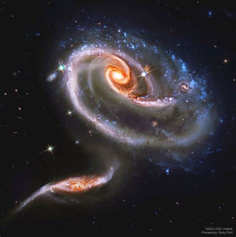 APOD: 2019 November 20 - Arp 273: Battling Galaxies from Hubble | Телескоп, Космос и астрономия ...