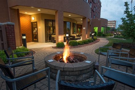 COURTYARD BY MARRIOTT CINCINNATI NORTH AT UNION CENTRE - Updated 2024 Prices & Hotel Reviews ...