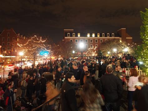 Old Town Alexandria Christmas Tree Lighting | Mu-43