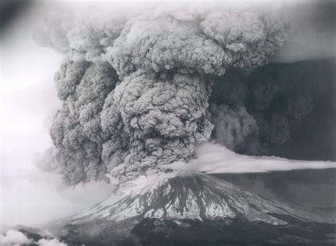 Watch: What 1980 eruption of Mount St. Helens looked like from space ...