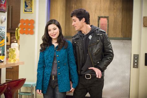 iDate A Bad Boy - iCarly Photo (33276256) - Fanpop