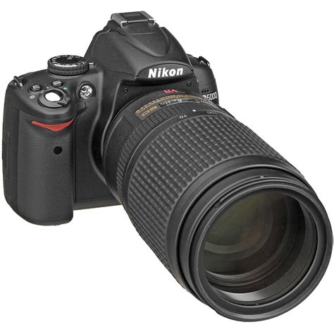 Nikon D5000 Digital SLR Camera with 70-300mm VR f/4-5.6G Lens
