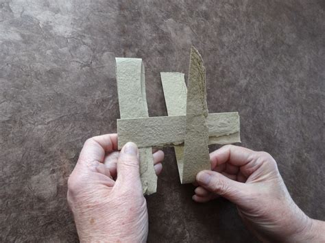 susangaylord.com: Make a Paper St. Brigid's Cross