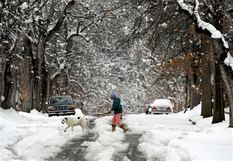 When is Denver's average last snow of the season?