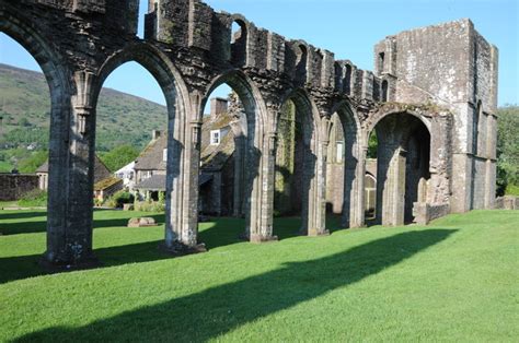 Ruins of Llanthony Priory © Philip Halling :: Geograph Britain and Ireland