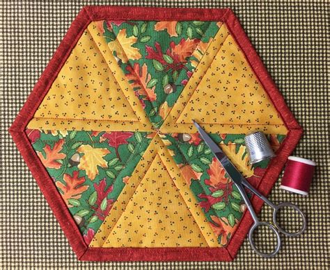 Easy Hexagon Mug Rug and More - Quilting Digest