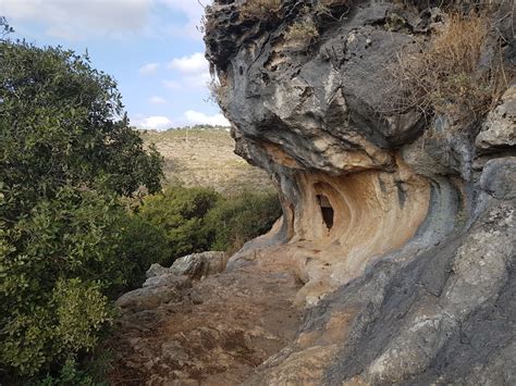 Hiking Mount Carmel on the Israel National Trail - Backpack Israel