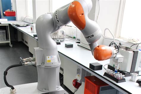 Autonomous robot scientist can choose its own experiments