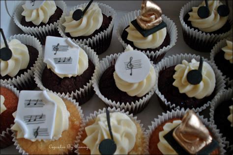 Wonderful World of Cupcakes: Music Themed Cupcakes